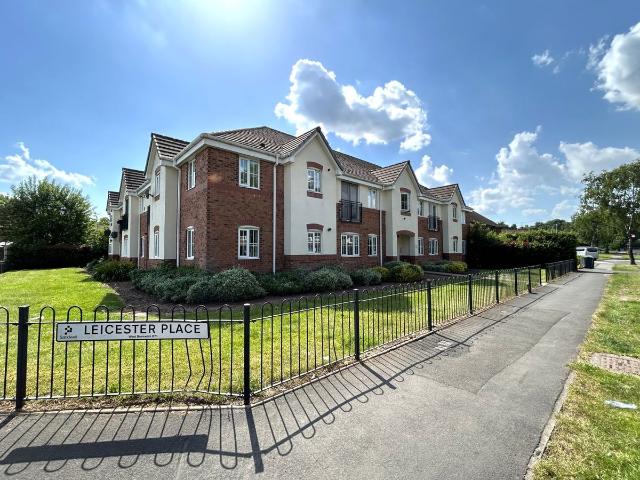 Wiltshire Way, West Bromwich, West Midlands B71, 2 bed flat to rent, £900 pcm | PrimeLocation