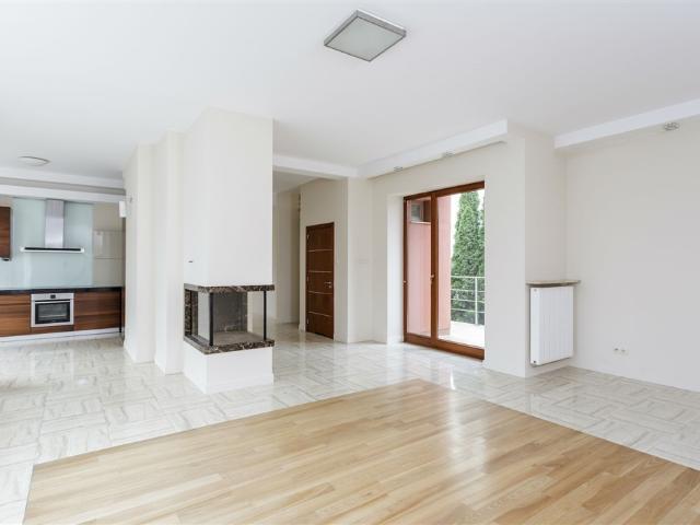 Wilanów Niski, dom 360m2, 5 sypialni Villa Mia