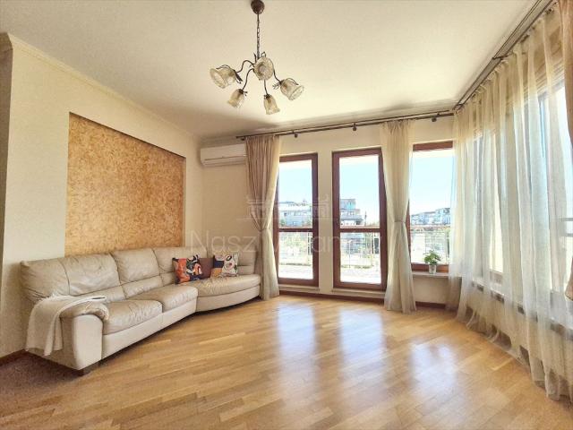 Wilanów, 3 pokoje, klimatyzacja, garaż, patio — komfort
