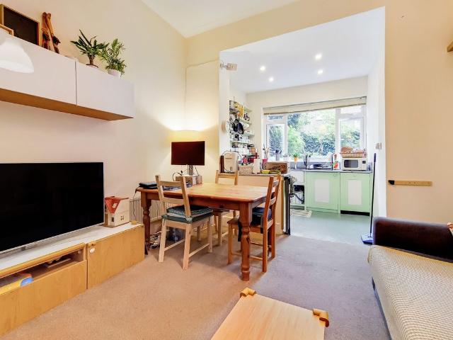Wilberforce Road, London N4, 2 bed flat to rent, £2,750 pcm | PrimeLocation