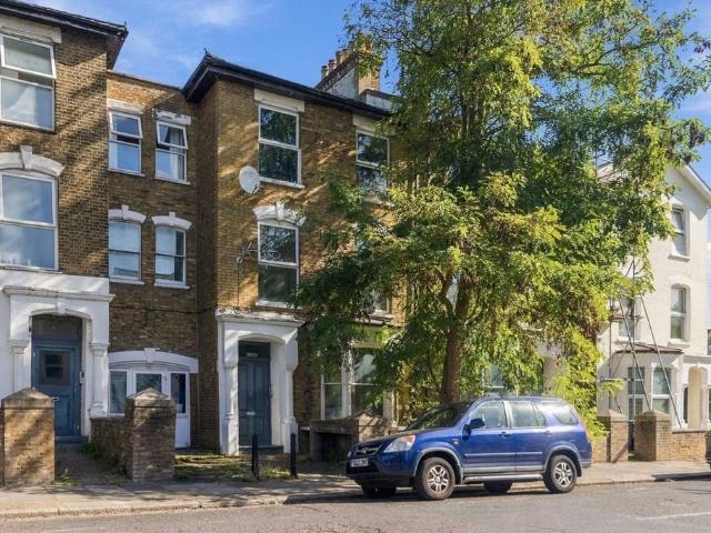 Wilberforce Road, London N4 3 bed flat to rent £3,250 pcm £750 pw