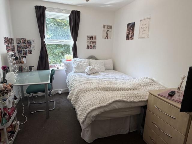 Wilbraham Road, Fallowfield, Manchester M14, 3 bed flat to rent, £2,405 pcm | PrimeLocation