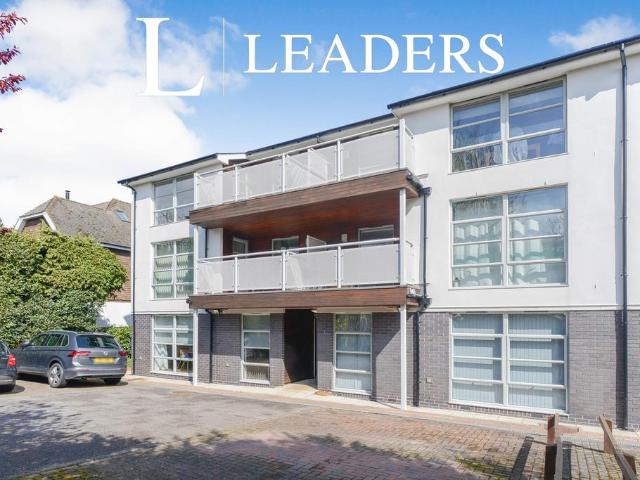 Wilbury Avenue, Hove, East Sussex, BN3 2 bed flat to rent £1,700 pcm £392 pw