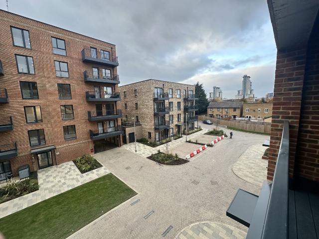 Wilcox House SE28, 2 bed flat to rent, £2,050 pcm | PrimeLocation