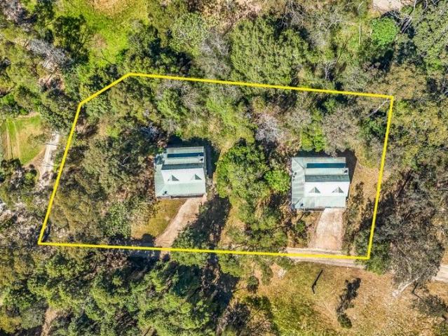 Wilderness Estate Location: Two Spacious 3 Bedroom, 3 Bathroom Homes with Pool & Tennis Court