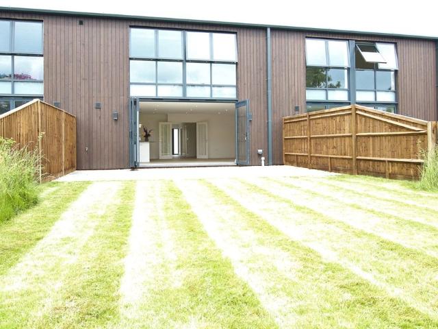 Wildmoor, Sherfield On Loddon, Hook RG27, 3 bed barn conversion to rent, £3,000 pcm | PrimeLocation
