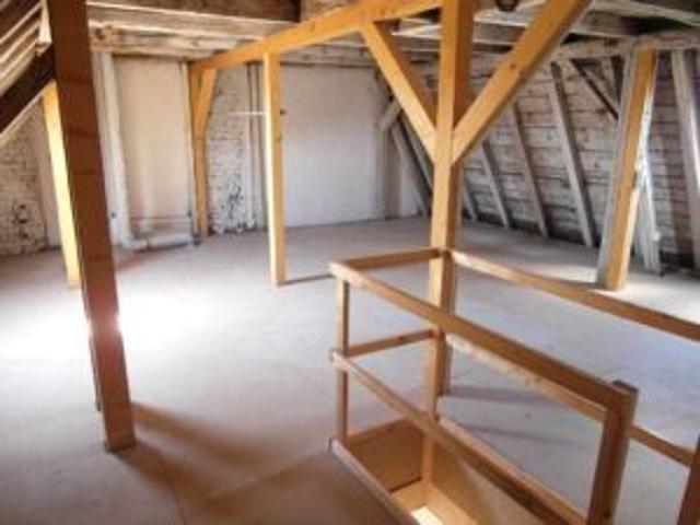 Wildstr. 9, Wohnung 13 ~~~ Dachgeschoss, Balkon, Bad mit Wanne, sep. Duschbad, Dachboden als Abstellfläche nutzbar