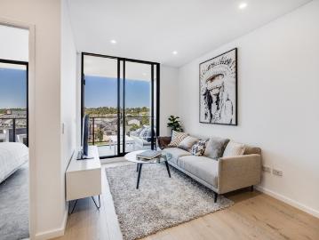 Wildwood Top Floor, Modern Living
