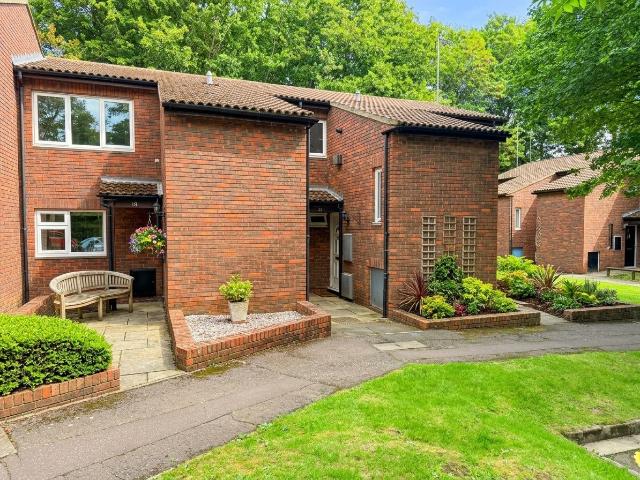 Wilford Close, Northwood HA6, 1 bed maisonette to rent, £1,525 pcm | PrimeLocation