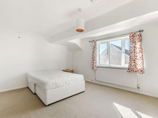 Wilkins Close, Colliers Wood, Mitcham CR4, 4 bed property to rent, £4,000 pcm | PrimeLocation