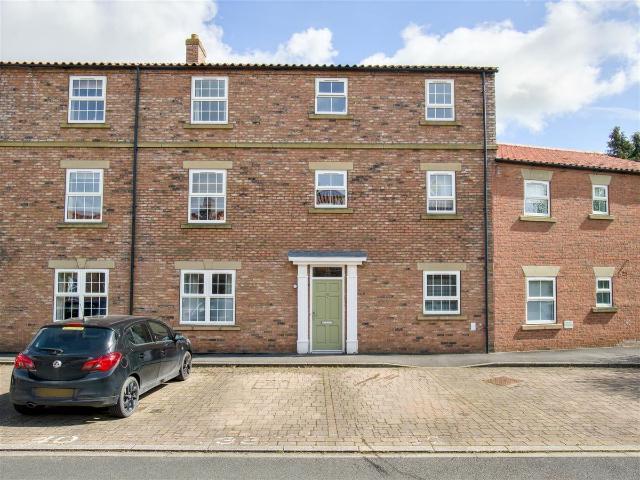 Wilkinson Court, Easingwold YO61, 2 bed flat to rent, £850 pcm | PrimeLocation