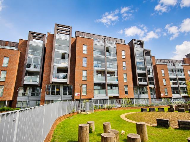 Wilkinson Close, Brent Cross, London 1 bed apartment to rent £1,800 pcm £415 pw
