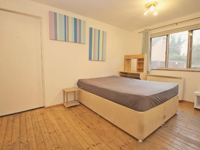 Wilkinson Way, Acton, Middlesex W4, Studio to rent, £1,300 pcm | PrimeLocation