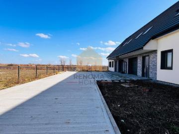 Nowoczesny dom z dużym ogrodem, pompa ciepła, garaż