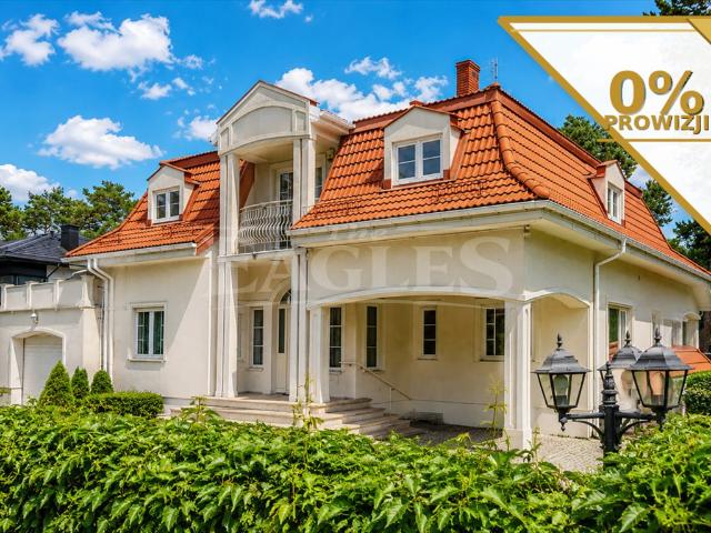 Willa z duszą 330 m² na dużej działce w Otwocku
