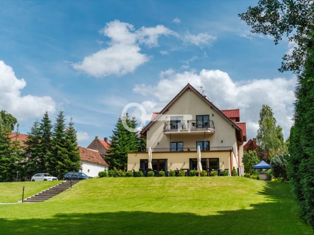 Willa inwestycyjna 612 m² z restauracją i 40 miejscami