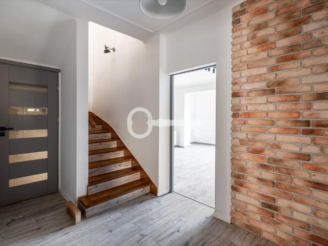 Willa na cele biurowe 380 m² w Warszawie zapraszam
