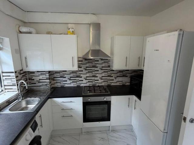 Willesden Lane, London NW6, 4 bed detached house to rent, £3,800 pcm | PrimeLocation