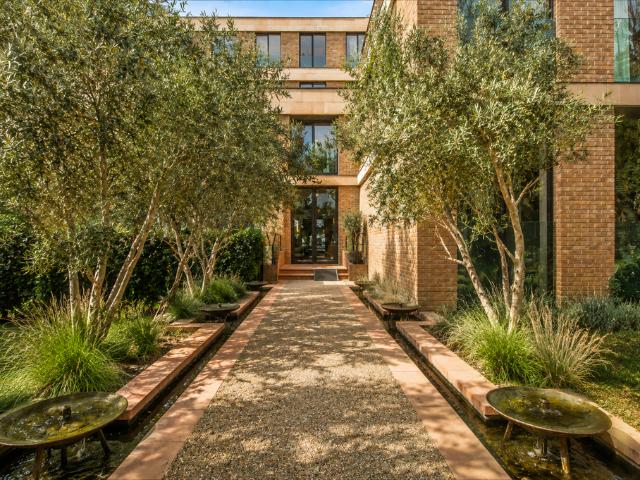Willesden Lane, London NW2 Studio to rent £1,594 pcm £368 pw