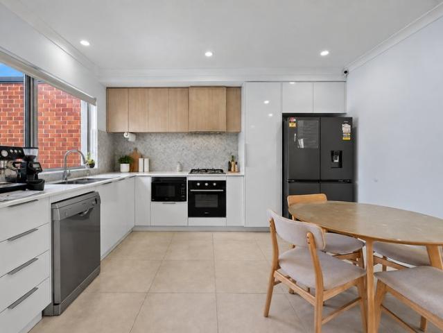 WILLETTON SENIOR HIGH SCHOOL ZONE | MODERN & EASY CARE LIVING