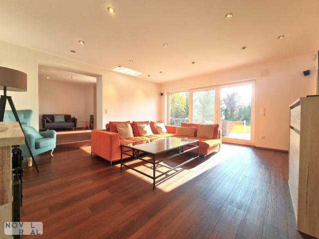 Willkommen in Ihren luxuriösen familienfreundlichen neuen Zuhause in Top Grünruhelage 1130 Wien!