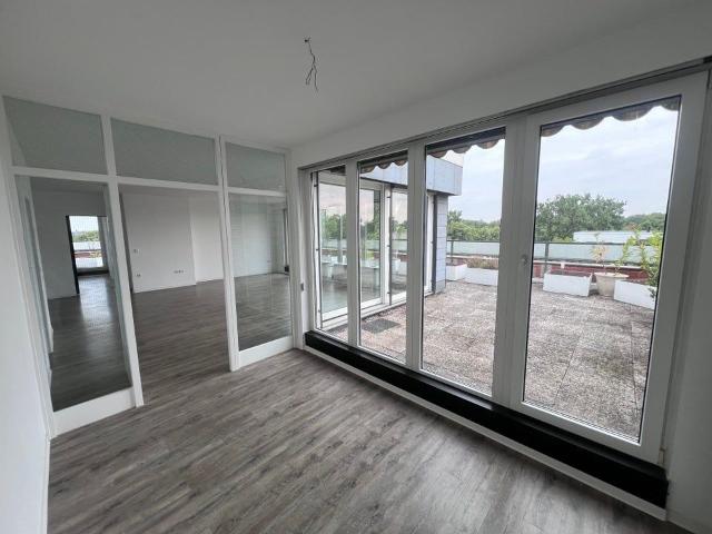 Willkommen Zuhause: ansprechende 3 Zimmer Penthousewohnung in Anderten Schleusenviertel