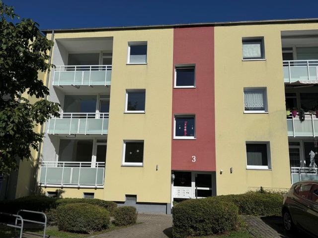 Willkommen Zuhause: kernsanierte 3 Zimmer Wohnung in Stadtlage