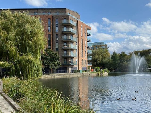 William Mundy Way, Dartford. DA1, 2 bed flat to rent, £1,800 pcm | PrimeLocation