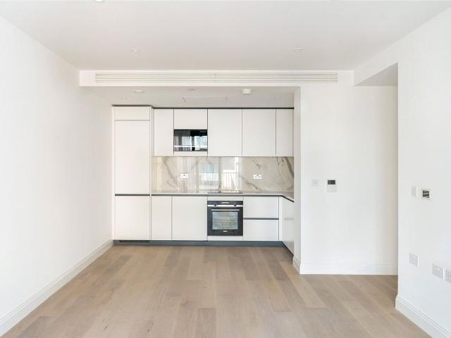 William Morris Way, Fulham SW6, 2 bed flat to rent, £4,495 pcm | PrimeLocation