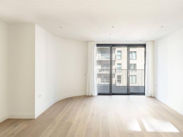 William Morris Way, Fulham SW6, 2 bed flat to rent, £4,600 pcm | PrimeLocation