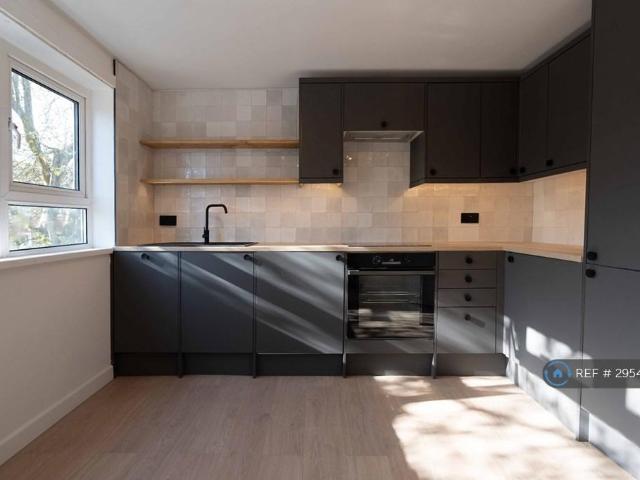 William Booth House, Portsmouth, PO1 2 bed flat to rent £1,495 pcm £345 pw