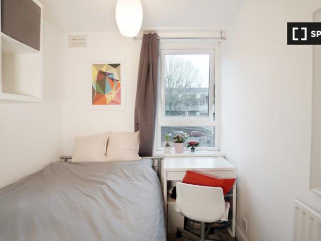William Booth House, 1a Hind Grove, London, E14 6HT, United Kingdom | Room for rent #123246264 | Rentberry