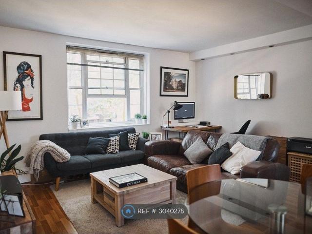 William Bonney Estate, London SW4, 1 bed flat to rent, £2,100 pcm | PrimeLocation