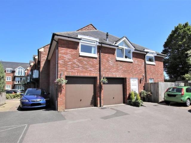 William Cawley Mews, Broyle Road, Chichester, PO19