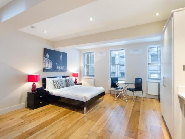 William IV Street, Covent Garden, WC2N Studio to rent £2,578 pcm £595 pw