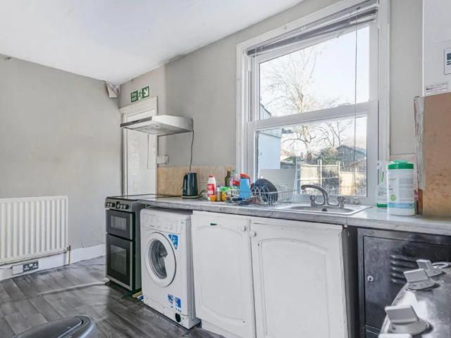 William Road, Sutton SM1, 5 bed terraced house to rent, £6,000 pcm | PrimeLocation