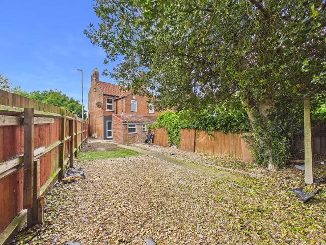 William Road, Wisbech PE13, 2 bed semi detached house to rent, £875 pcm | PrimeLocation