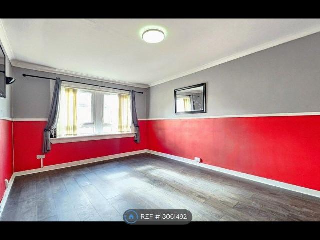 William St, Johnstone PA5, 2 bed flat to rent, £825 pcm | PrimeLocation