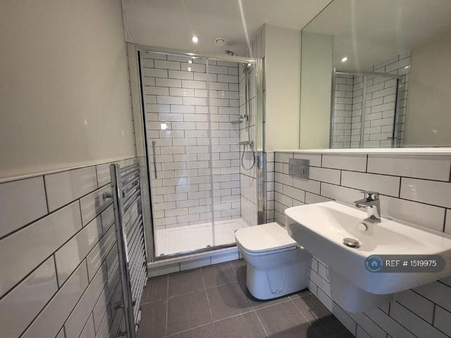 William St, Slough, SL1 1 bed flat to rent £1,350 pcm £312 pw
