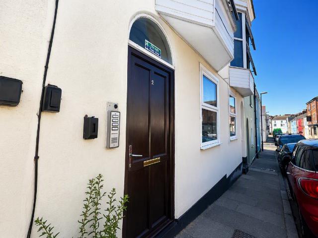 William Street, Weymouth DT4, 1 bed flat to rent, £850 pcm | PrimeLocation
