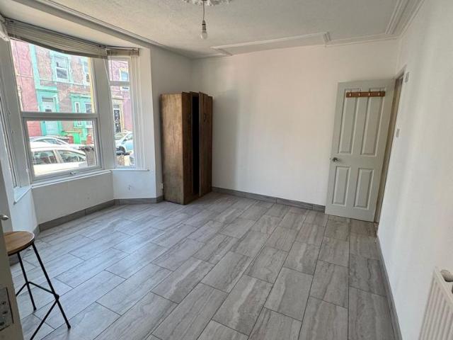 William Street, Bristol BS3 5 bed house to rent £3,000 pcm £692 pw
