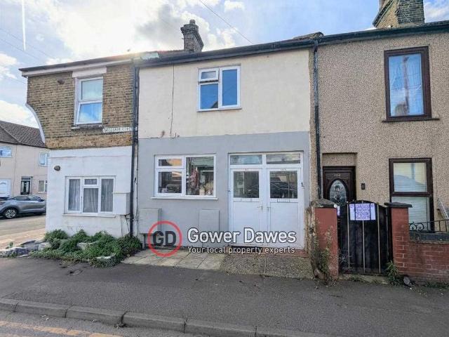 William Street, Grays 2 bed apartment to rent £1,250 pcm £288 pw