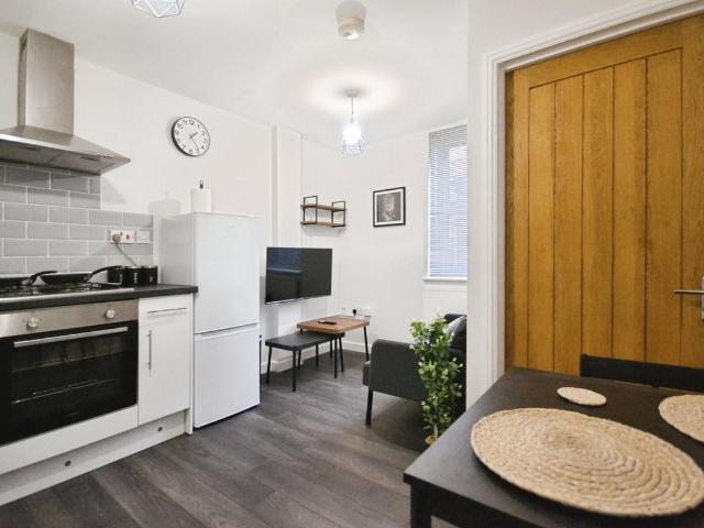 William Street, Reading RG1, 1 bed flat to rent, £1,050 pcm | PrimeLocation