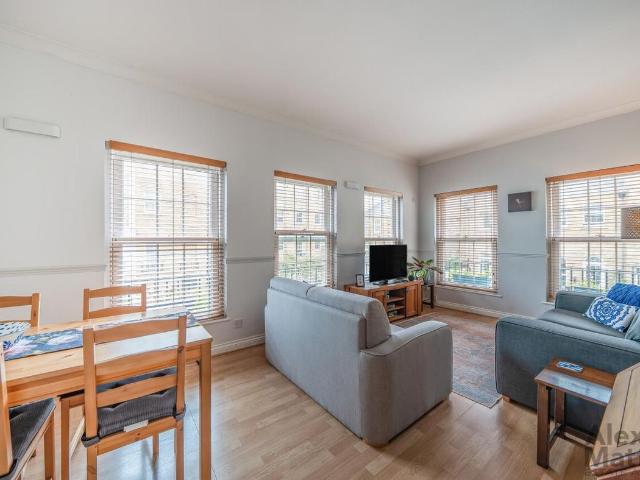 William Square, Rotherhithe SE16, 2 bed flat to rent, £2,100 pcm | PrimeLocation