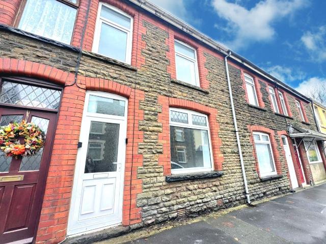 Williams Avenue, Resolven SA11, 3 bed terraced house to rent, £925 pcm | PrimeLocation