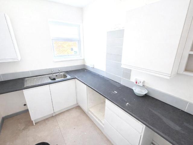 Williamson Street, Wolverhampton WV3, Studio to rent, £700 pcm | PrimeLocation