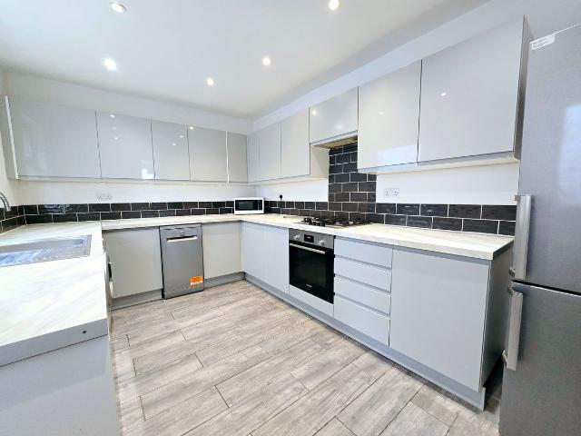 Williamson Street, Holloway Road N7, 4 bed terraced house to rent, £4,767 pcm | PrimeLocation
