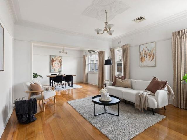Williamstown Charm