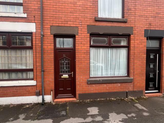 Willis Street, Bolton, Lancashire BL3, 2 bed terraced house to rent, £895 pcm | PrimeLocation