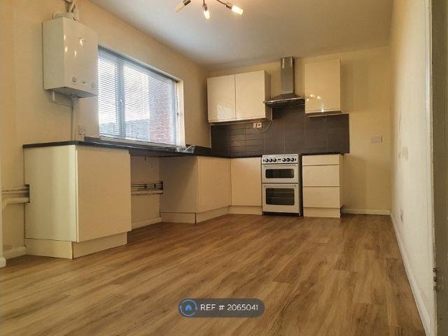 Willis Walk, Tewkesbury GL20, 3 bed terraced house to rent, £1,275 pcm | PrimeLocation